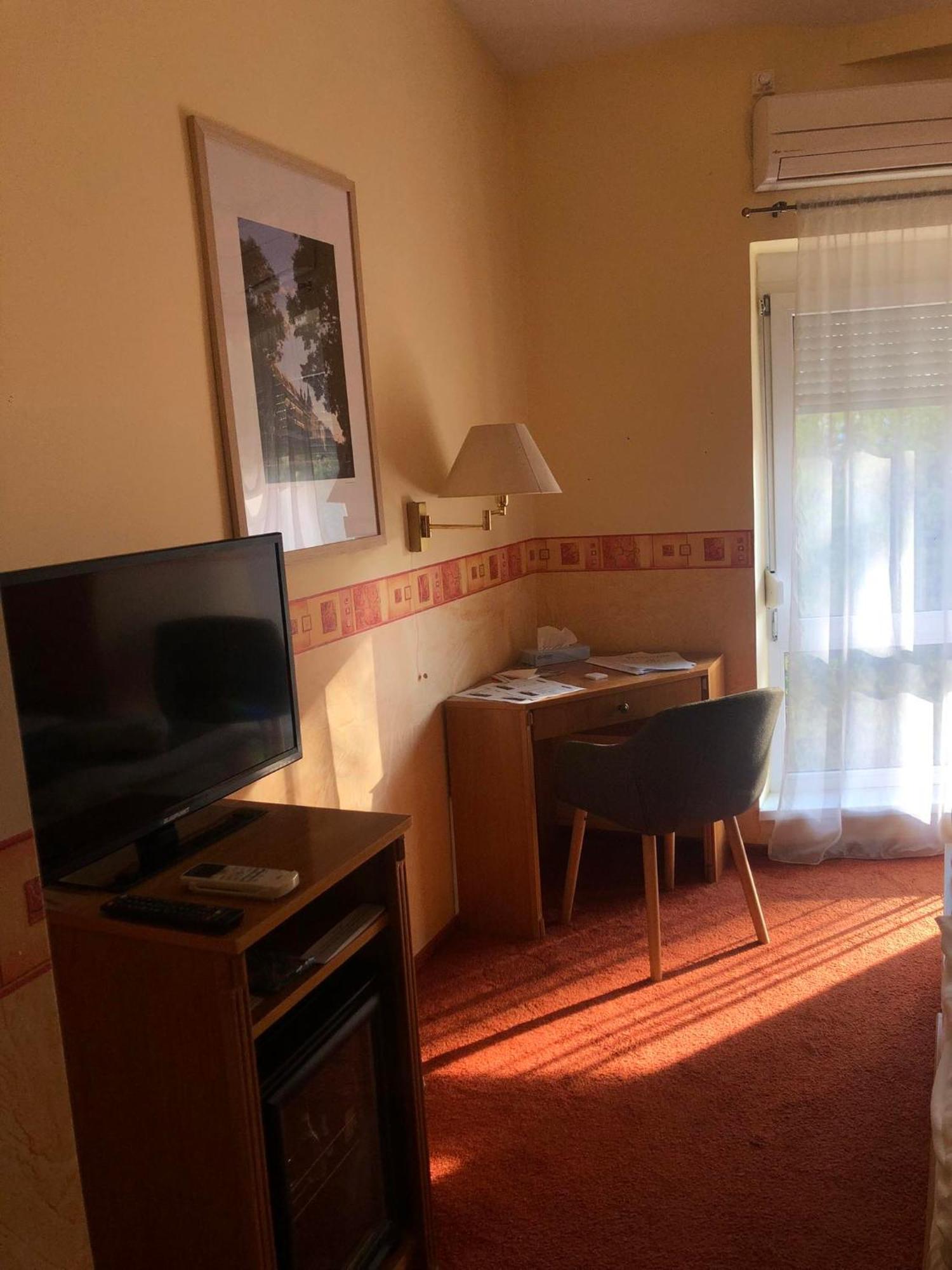 Kenguru Panzió Hódmezővásárhely Exterior foto